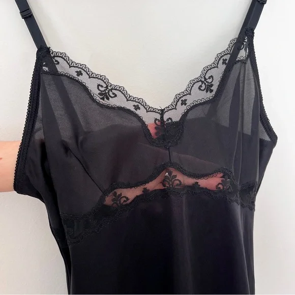 Black lace trim mesh silky chemise slip dress, size M-L 🖤 - Picture 4 of 9